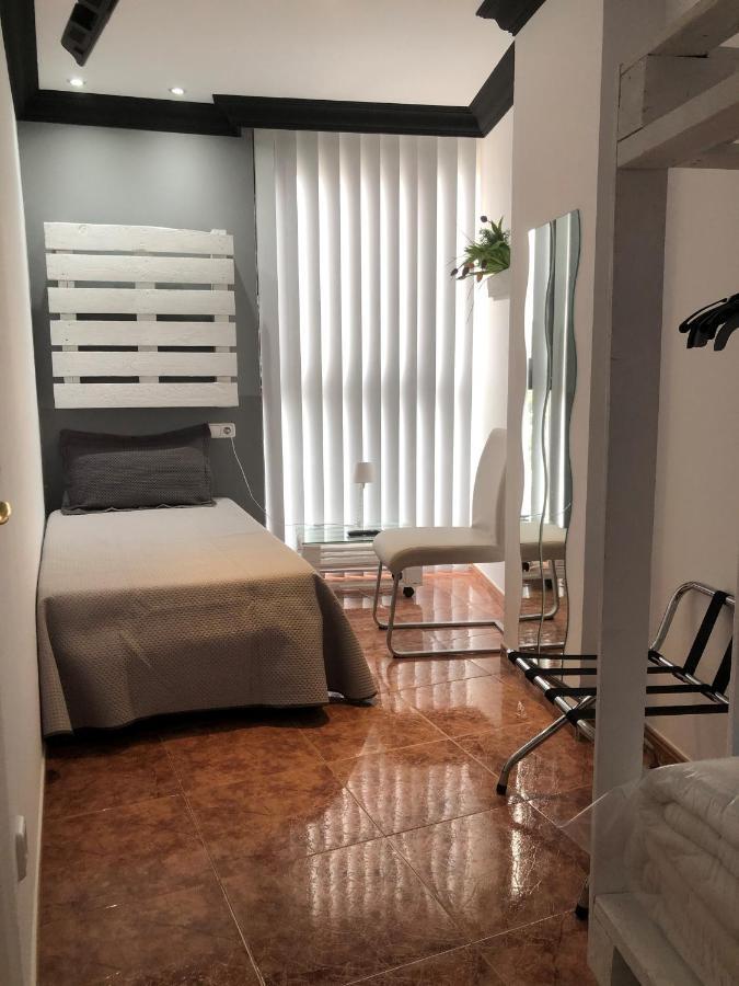 Apartamentos Los Angeles Alcañiz Zewnętrze zdjęcie